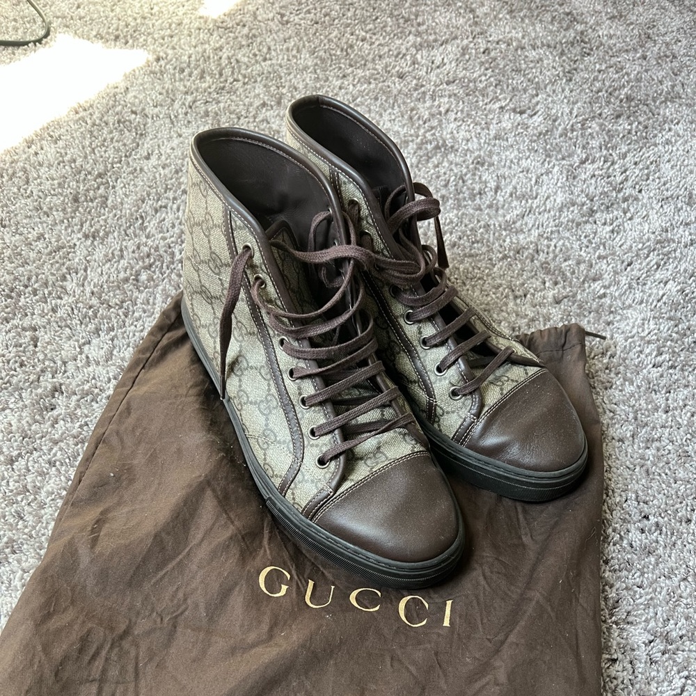 Mens Gucci canvas sneakers